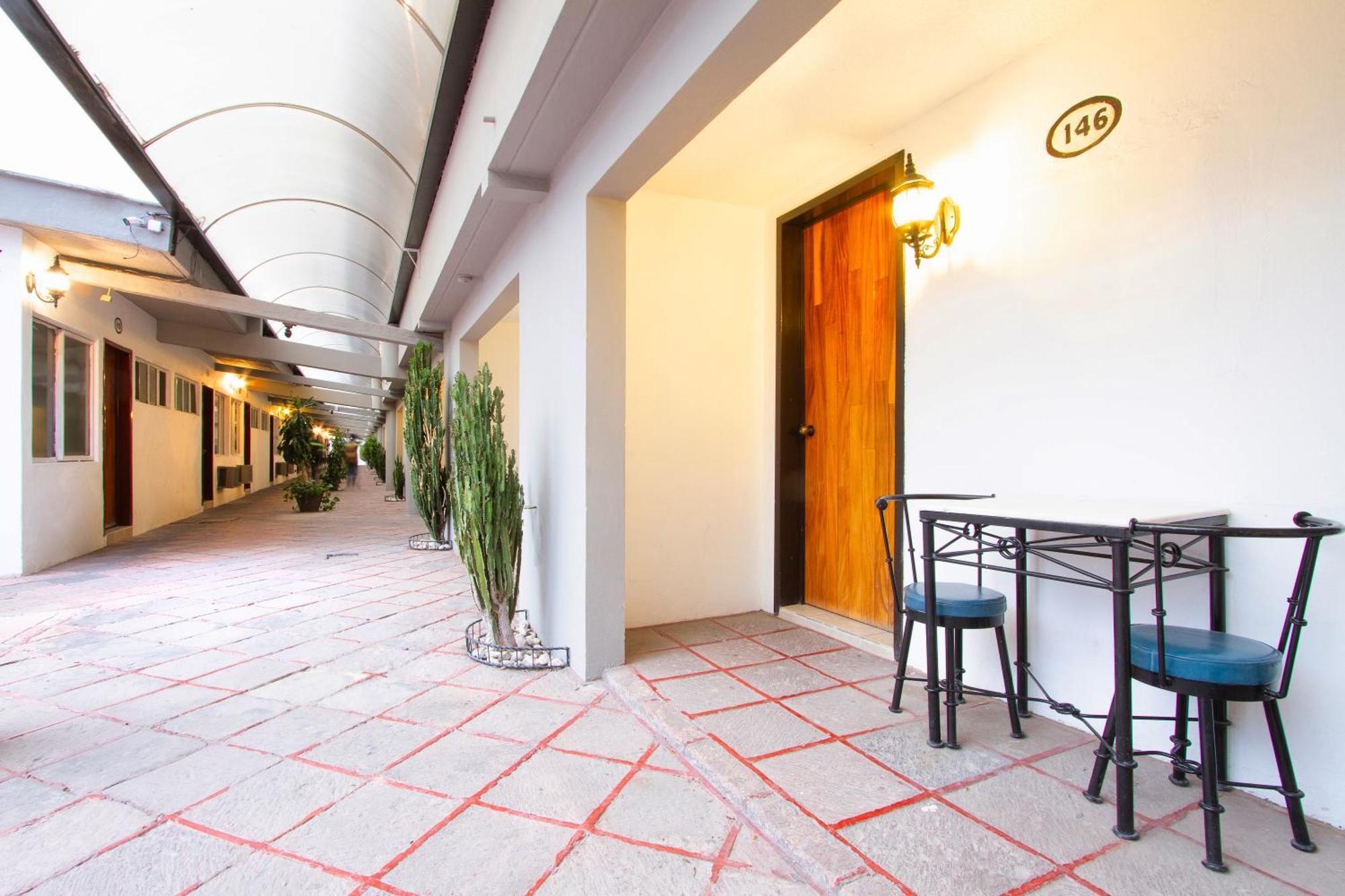 Hotel Bedd Express Queretaro Bagian luar foto