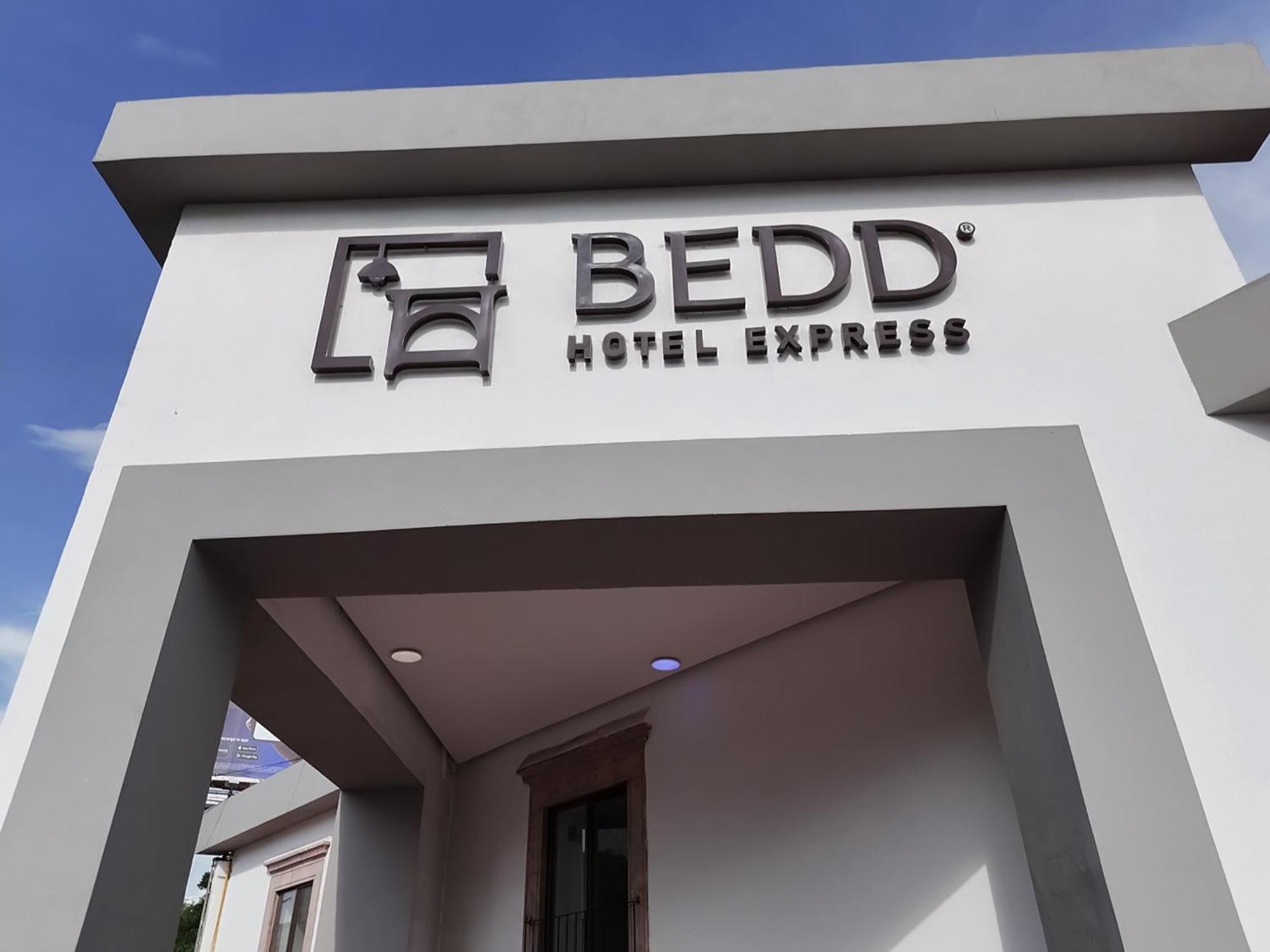 Hotel Bedd Express Queretaro Bagian luar foto