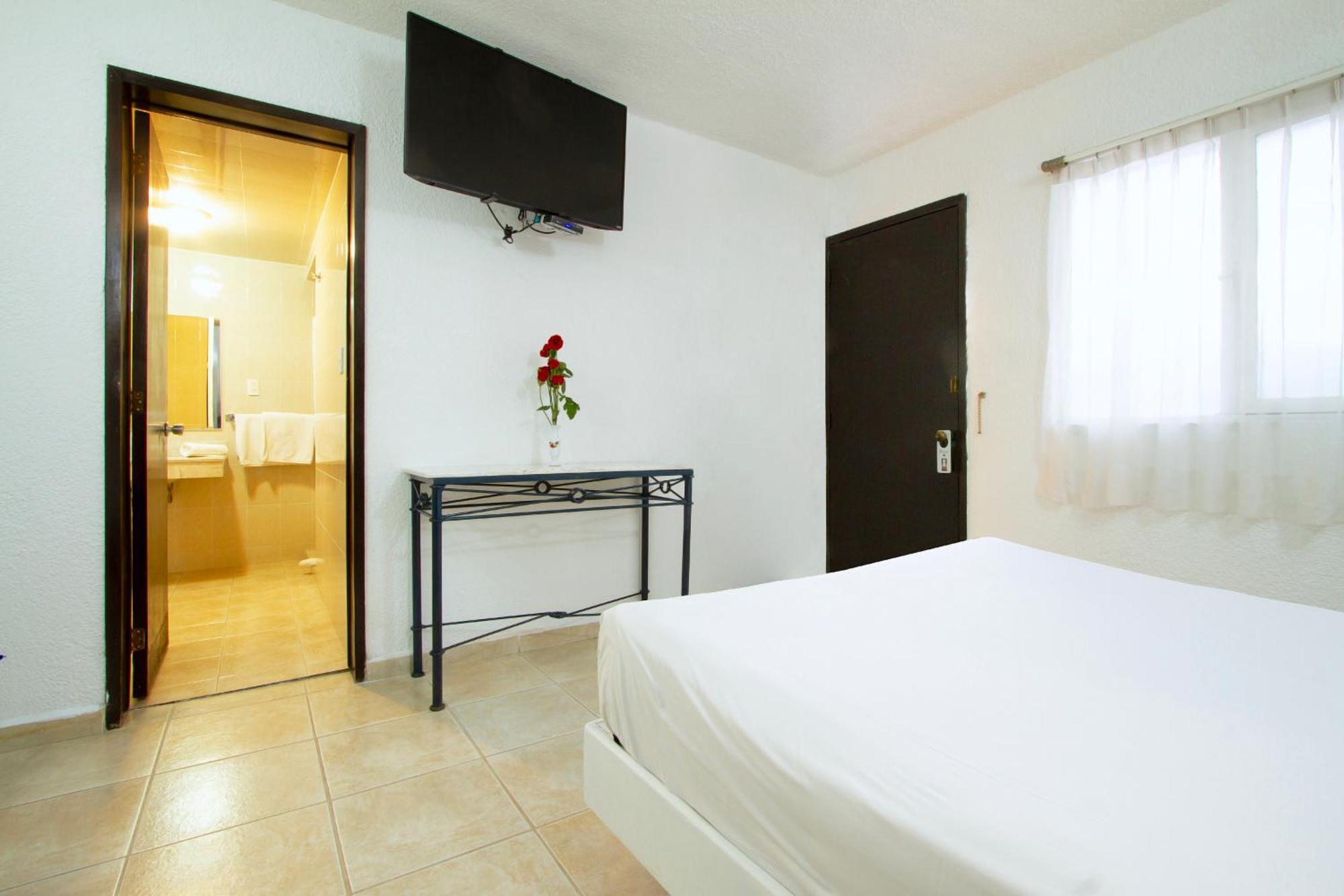 Hotel Bedd Express Queretaro Bagian luar foto